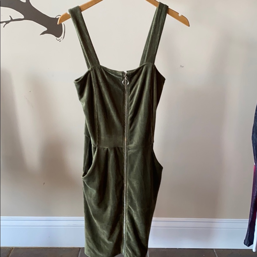 Dress with pockets